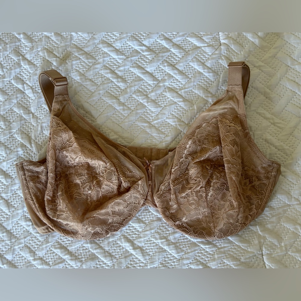 Elegant Lace Women's Bra in Tan